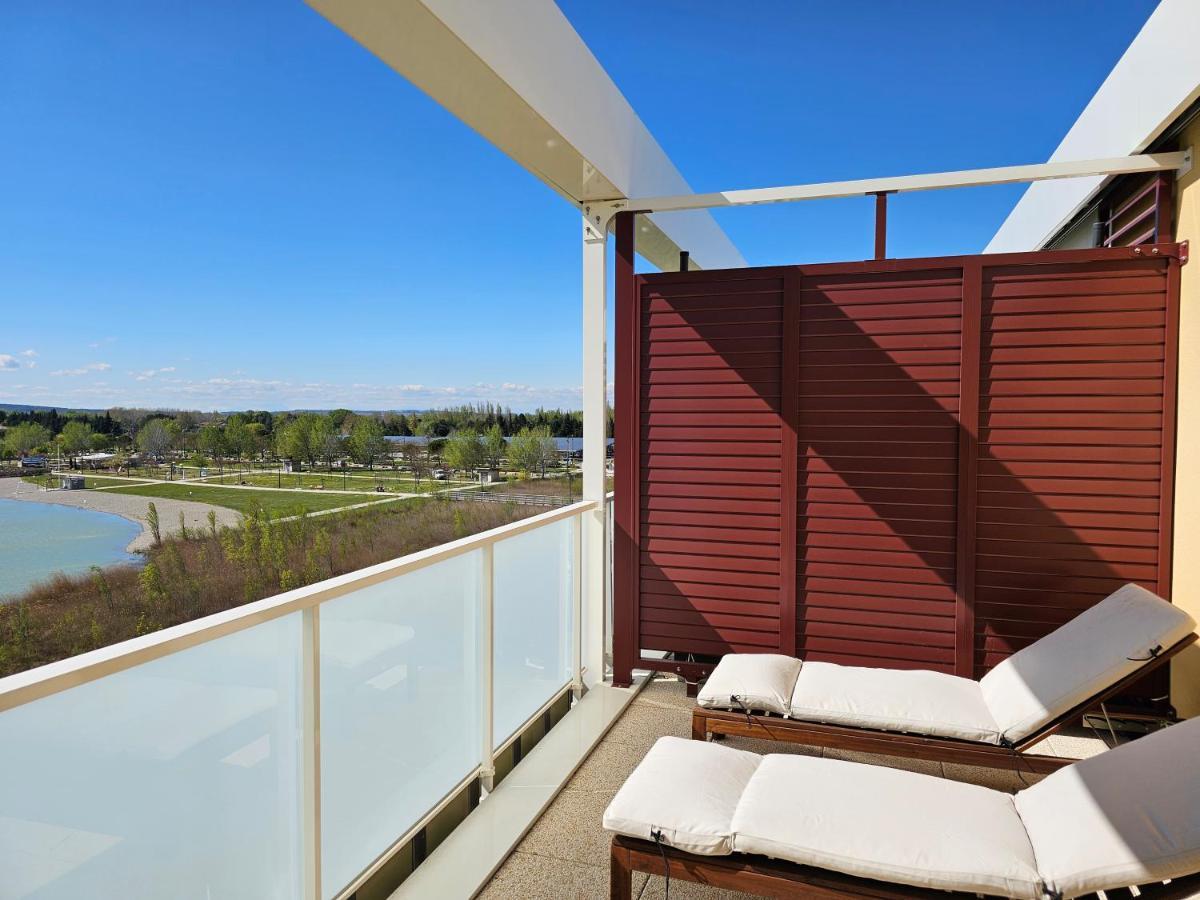 Lakeside Provence - Appartement 4 Etoiles Face Au Lac De Monteux Exteriör bild