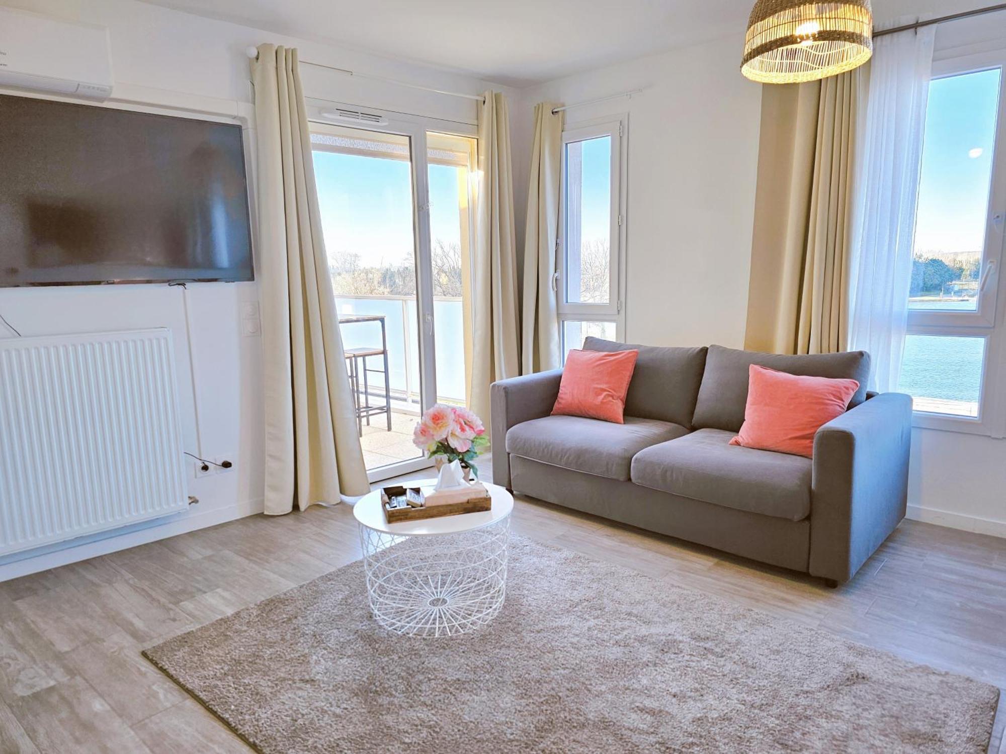Lakeside Provence - Appartement 4 Etoiles Face Au Lac De Monteux Exteriör bild