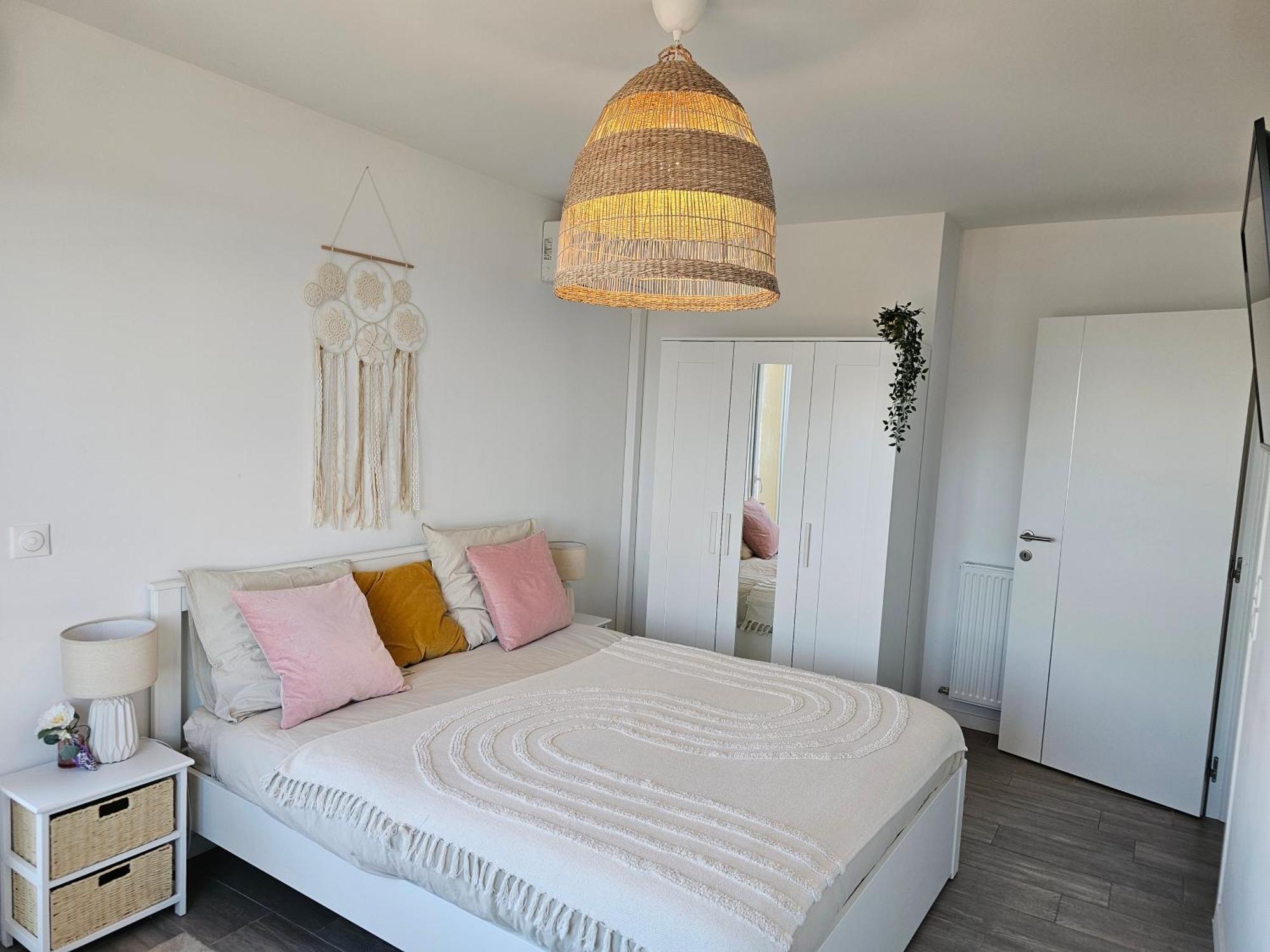 Lakeside Provence - Appartement 4 Etoiles Face Au Lac De Monteux Exteriör bild